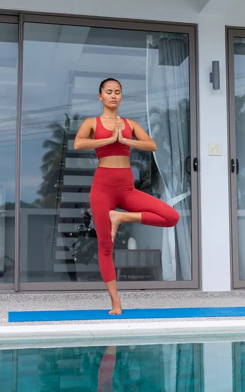 YOGA DECK